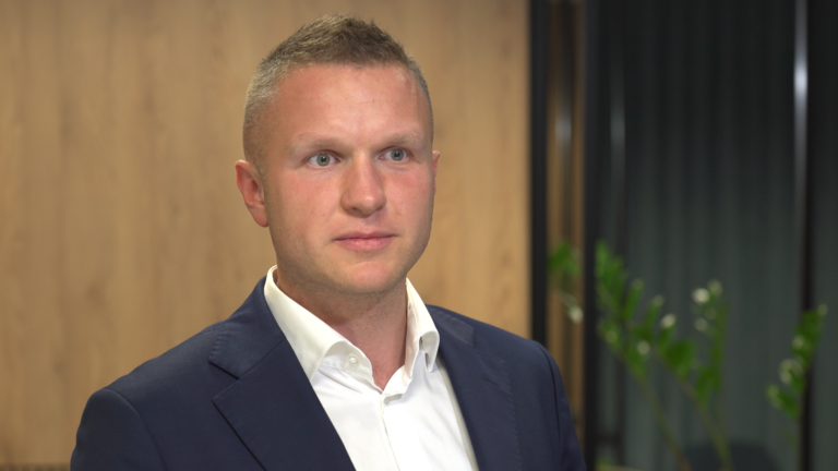 Na rynku płynów do e-papierosów kwitnie szara strefa, warta nawet 350 mln zł. Jej źródłem są nieprecyzyjne zapisy ustawy