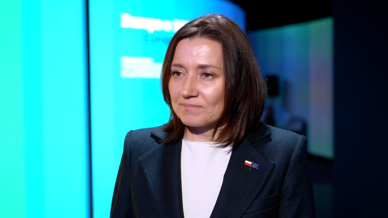 Poparcie dla UE rekordowo wysokie, mimo wzrostu populizmu. Społeczeństwo oczekuje większego zaangażowania w kwestie bezpieczeństwa