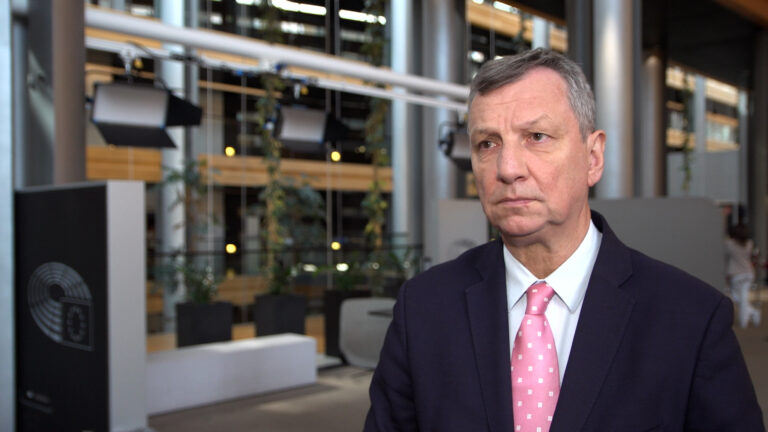 Kraje dotknięte powodzią z 2024 roku z dodatkowym wsparciem finansowym. Europosłowie wzywają do budowy w UE lepszego systemu reagowania na kryzysy